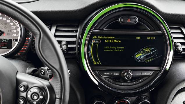 No mostrador central, o modo Green | <a href="https://quatrorodas.abril.com.br/carros/testes/mini-cooper-799550.shtml" rel="migration">Leia mais</a> No mostrador central, o modo Green | <a href="https://quatrorodas.abril.com.br/carros/testes/mini-cooper-799550.shtml" rel="migration">Leia mais</a>