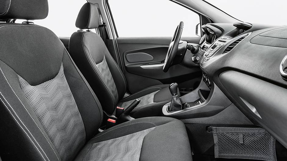  como na traseira | <a href="https://quatrorodas.abril.com.br/carros/testes/novo-ford-ka-795762.shtml" rel="migration">Leia mais</a>