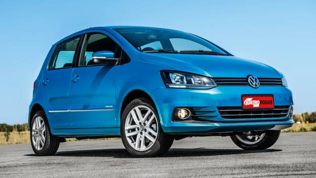 Grade, faróis e para-choque remetem ao Golf | <a href="https://quatrorodas.abril.com.br/carros/impressoes/volkswagen-fox-ed-9-2014-802701.shtml" target="_blank" rel="migration">Leia mais</a>