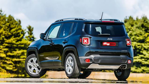 Versão de entrada terá pneu urbano | <a href="https://quatrorodas.abril.com.br/carros/impressoes/jeep-renegade-808905.shtml" target="_blank" rel="migration">Leia mais</a> Versão de entrada terá pneu urbano | <a href="https://quatrorodas.abril.com.br/carros/impressoes/jeep-renegade-808905.shtml" target="_blank" rel="migration">Leia mais</a>