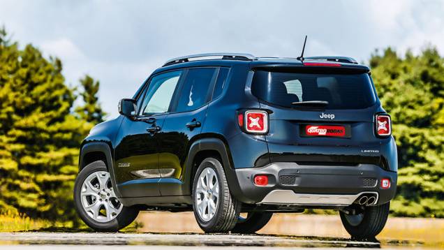 Versão de entrada terá pneu urbano | <a href="https://quatrorodas.abril.com.br/carros/impressoes/jeep-renegade-808905.shtml" target="_blank" rel="migration">Leia mais</a>