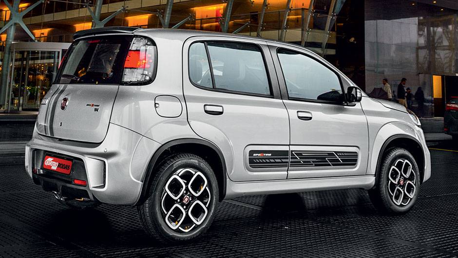 Lanternas, rodas e para-choque t&ecirc;m novo visual | <a href="https://quatrorodas.abril.com.br/carros/testes/fiat-uno-dualogic-809297.shtml" target="_blank" rel="migration">Leia mais</a>