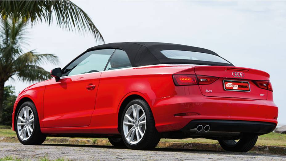 Fechado, os três volumes ficam evidentes | <a href="https://quatrorodas.abril.com.br/carros/impressoes/audi-a3-cabriolet-813902.shtml" target="_blank" rel="migration">Leia mais</a>