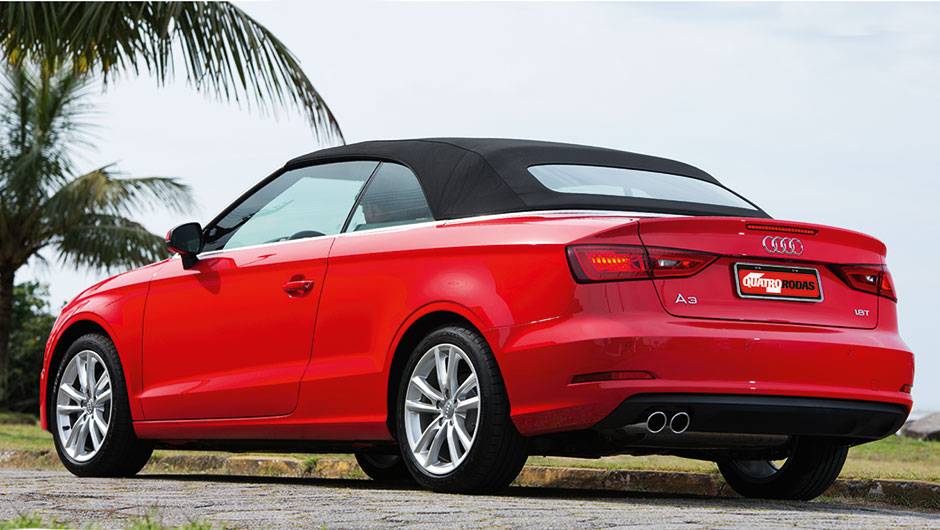 Fechado, os tr&ecirc;s volumes ficam evidentes | <a href="https://quatrorodas.abril.com.br/carros/impressoes/audi-a3-cabriolet-813902.shtml" target="_blank" rel="migration">Leia mais</a>