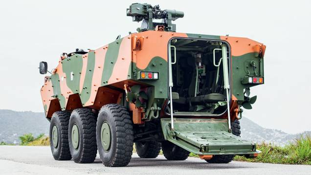 Com o suporte de armas, o Guarani fica com 3,3m de altura | <a href="https://quatrorodas.abril.com.br/carros/impressoes/guarani-819731.shtml" target="_blank" rel="migration">Leia mais</a> Com o suporte de armas, o Guarani fica com 3,3m de altura | <a href="https://quatrorodas.abril.com.br/carros/impressoes/guarani-819731.shtml" target="_blank" rel="migration">Leia mais</a>