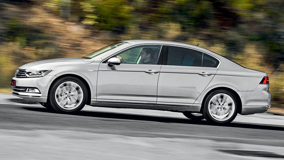 Linhas discretas para evitar o envelhecimento precoce | <a href="http://quatrorodas.abril.com.br//carros/impressoes/volkswagen-passat-819861.shtml" target="_blank" rel="migration">Leia mais</a>
