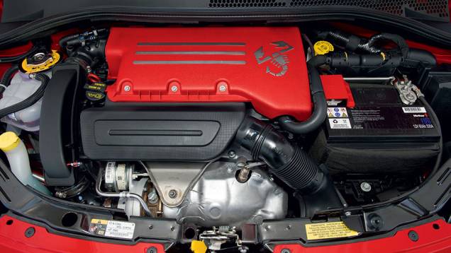 O motor MultiAir de 1400 cm3 ganhou um turbo | <a href="https://quatrorodas.abril.com.br/carros/impressoes/fiat-500-abarth-821981.shtml" target="_blank" rel="migration">Leia mais</a> O motor MultiAir de 1400 cm3 ganhou um turbo | <a href="https://quatrorodas.abril.com.br/carros/impressoes/fiat-500-abarth-821981.shtml" target="_blank" rel="migration">Leia mais</a>