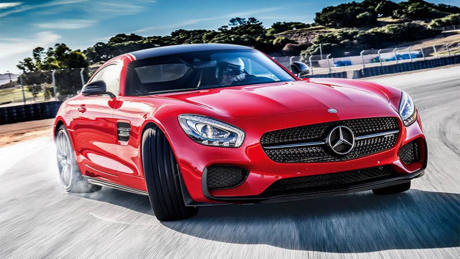 AMG GTS vai de 0 a 100 km/h em apenas 3,8 segundos | <a href="https://quatrorodas.abril.com.br/carros/impressoes/mercedes-benz-amg-gt-822120.shtml" target="_blank" rel="migration">Leia mais</a>