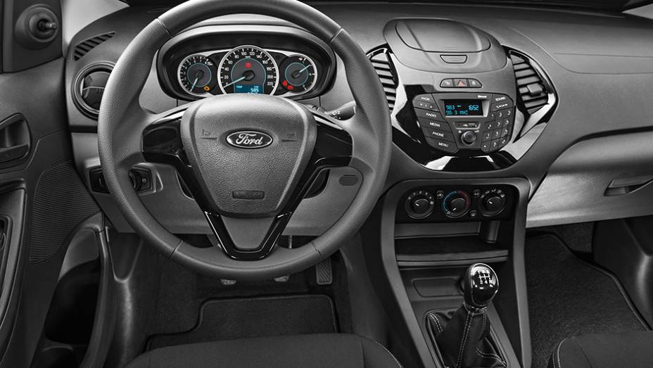 Versão de entrada SE tem suporte para smartphone | <a href="http://quatrorodas.abril.com.br/carros/testes/ford-ka-1-0-824120.shtml" target="_blank" rel="migration">Leia mais</a>