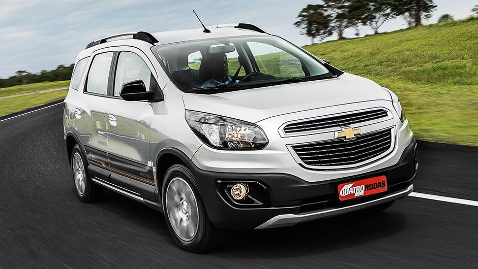 O visual mudou, mas a altura da suspens&atilde;o continua igual | <a href="https://quatrorodas.abril.com.br/carros/testes/chevrolet-spin-activ-824061.shtml" target="_blank" rel="migration">Leia mais</a>