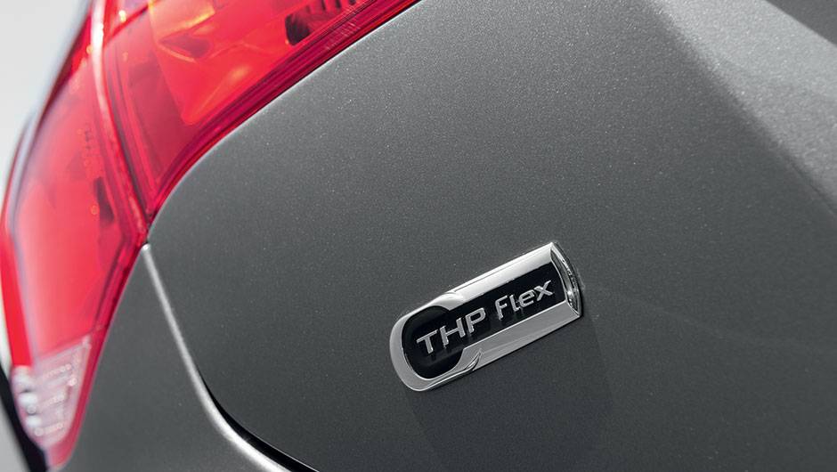 Placa identificadora: &uacute;nica novidade visual | <a href="https://quatrorodas.abril.com.br/carros/testes/citroen-c4-thp-flex-829221.shtml" rel="migration">Leia mais</a>
