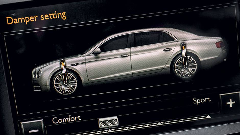 Na suspens&atilde;o, rigidez program&aacute;vel | <a href="https://quatrorodas.abril.com.br/carros/impressoes/bentley-flying-spur-840620.shtml" target="_blank" rel="migration">Leia mais</a>