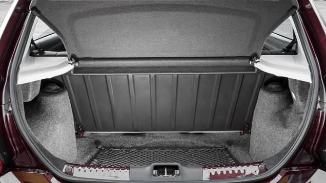 Porta-malas: volume de 285 litros | <a href="https://quatrorodas.abril.com.br/carros/comparativos/fiat-palio-x-vw-gol-841583.shtml" target="_blank" rel="migration">Leia mais</a> Porta-malas: volume de 285 litros | <a href="https://quatrorodas.abril.com.br/carros/comparativos/fiat-palio-x-vw-gol-841583.shtml" target="_blank" rel="migration">Leia mais</a>