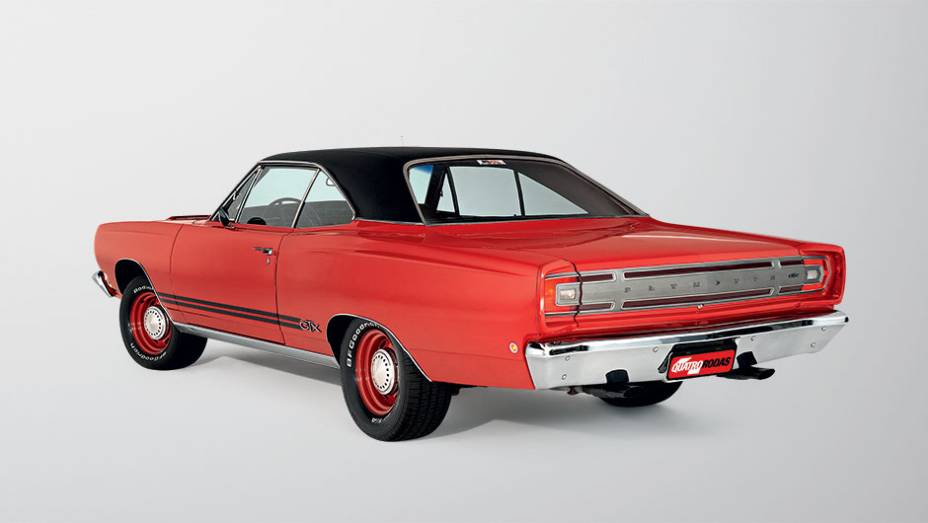 Um V8 de 7,2 litros e pneus largos: feito para correr | <a href="https://quatrorodas.abril.com.br/carros/classicos-grandescarros/plymouth-gtx-840040.shtml" target="_blank" rel="migration">Leia mais</a>