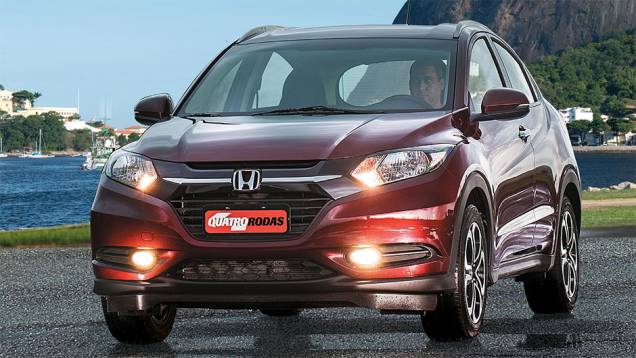 SUV tem rodas de liga leve e pneus 215/55 R17 | <a href="https://quatrorodas.abril.com.br/carros/testes/honda-hr-v-exl-848201.shtml" target="_blank" rel="migration">Leia mais</a> SUV tem rodas de liga leve e pneus 215/55 R17 | <a href="https://quatrorodas.abril.com.br/carros/testes/honda-hr-v-exl-848201.shtml" target="_blank" rel="migration">Leia mais</a>