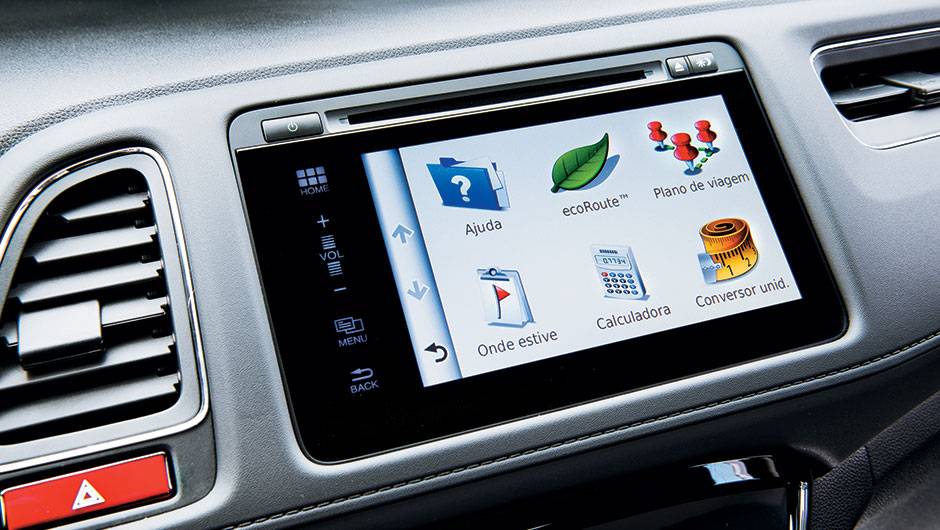 Multim&iacute;dia e ar digital de s&eacute;rie s&oacute; na vers&atilde;o EXL | <a href="https://quatrorodas.abril.com.br/carros/testes/honda-hr-v-exl-848201.shtml" target="_blank" rel="migration">Leia mais</a>
