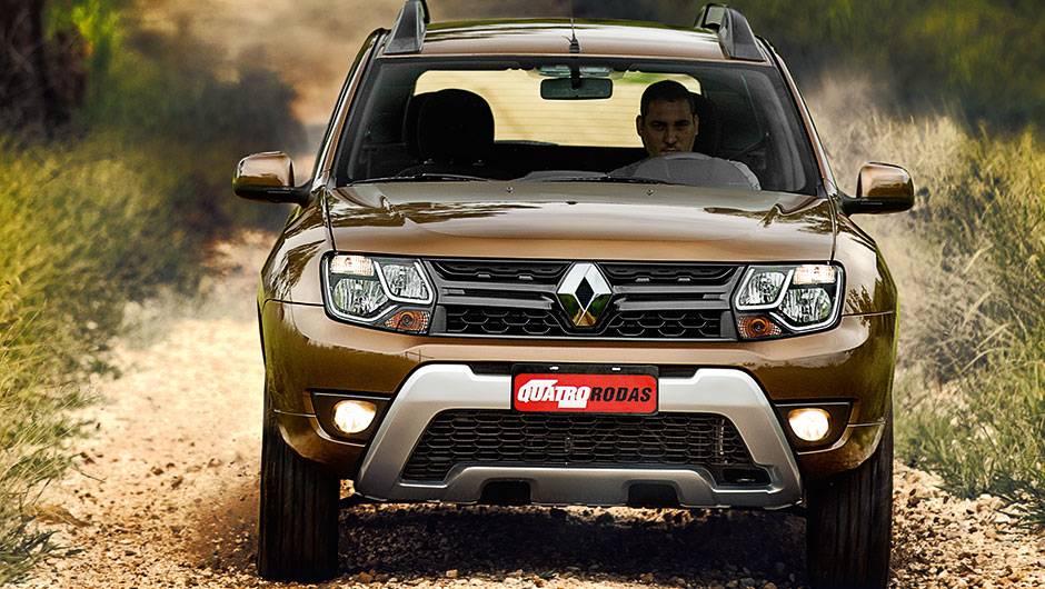 Grade perdeu cromados e far&oacute;is ganharam leds | <a href="https://quatrorodas.abril.com.br/carros/testes/renault-duster-dynamique-1-6-16v-857186.shtml" target="_blank" rel="migration">Leia mais</a>