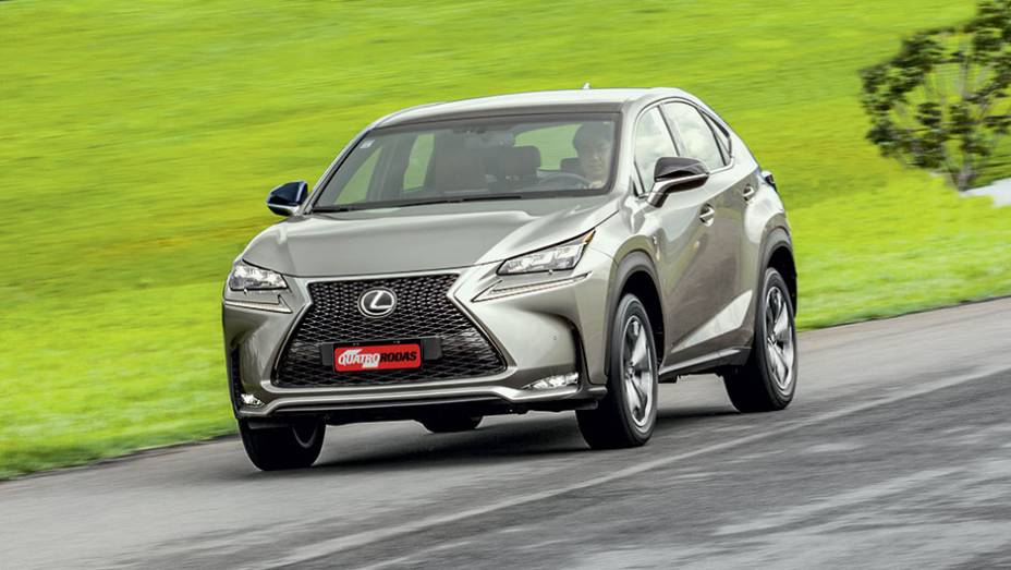 Até o fim do ano, a Lexus espera vender 200 carros | <a href="https://quatrorodas.abril.com.br/carros/testes/lexus-nx-200t-857160.shtml" target="_blank" rel="migration">Leia mais</a>