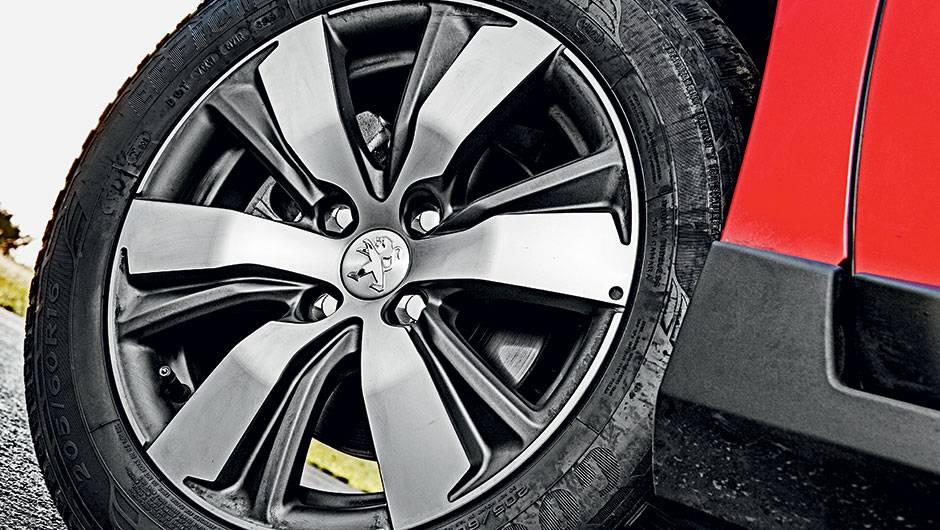 As rodas esportivas s&atilde;o aro 16 | <a href="https://quatrorodas.abril.com.br/carros/comparativos/melhor-suv-brasil-867761.shtml" target="_blank" rel="migration">Leia mais</a>