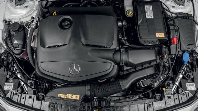 Motor 2.0 16V gera 211 cv, 55 a mais que o 1.6 | <a href="https://quatrorodas.abril.com.br/carros/testes/mercedes-gla-250-866340.shtml" target="_blank" rel="migration">Leia mais</a>