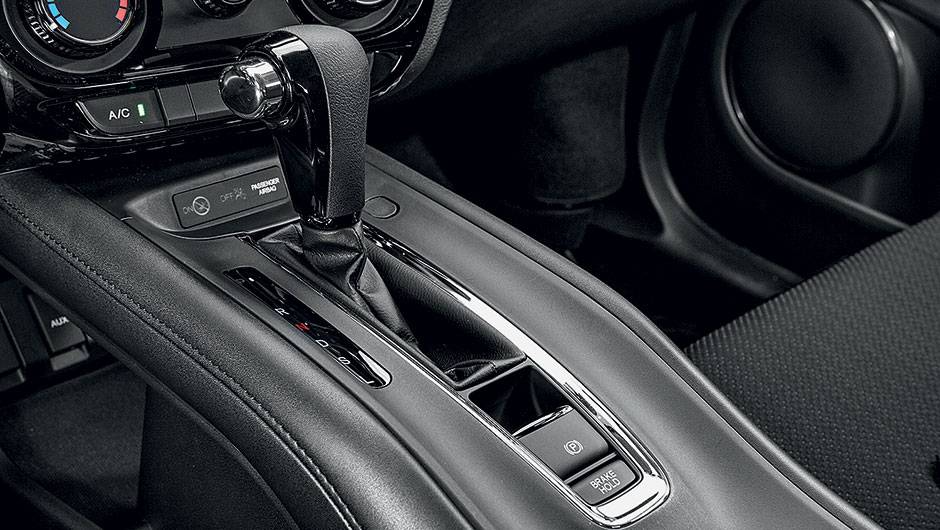 C&acirc;mbio CVT tem modo S (esportivo) | <a href="https://quatrorodas.abril.com.br/carros/comparativos/melhor-suv-brasil-867761.shtml" target="_blank" rel="migration">Leia mais</a>