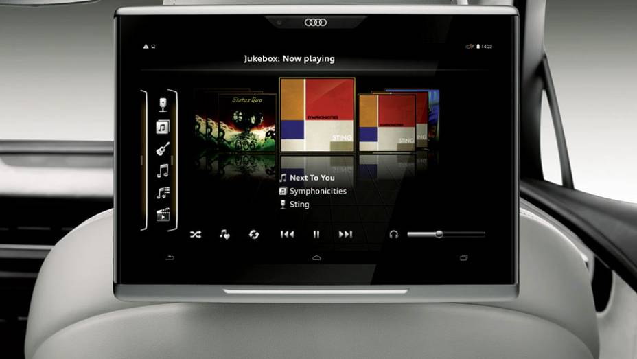 Atr&aacute;s do banco, um tablet opcional de 32 GB, que pode ser retirado do carro | <a href="https://quatrorodas.abril.com.br//carros/impressoes/audi-q7-866880.shtml" target="_blank" rel="migration">Leia mais</a>