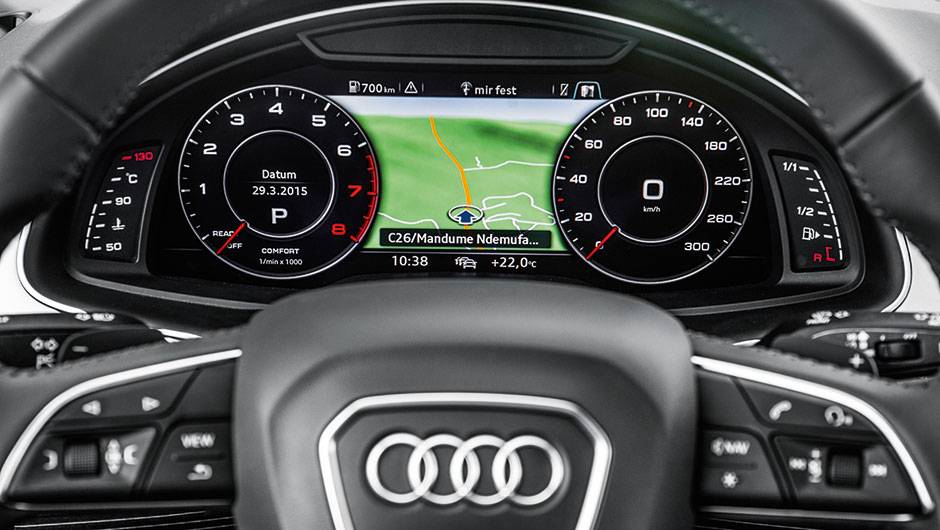 Contagiros, veloc&iacute;metro e visor que tem at&eacute; GPS s&atilde;o uma tela 100% digital | <a href="https://quatrorodas.abril.com.br//carros/impressoes/audi-q7-866880.shtml" target="_blank" rel="migration">Leia mais</a>