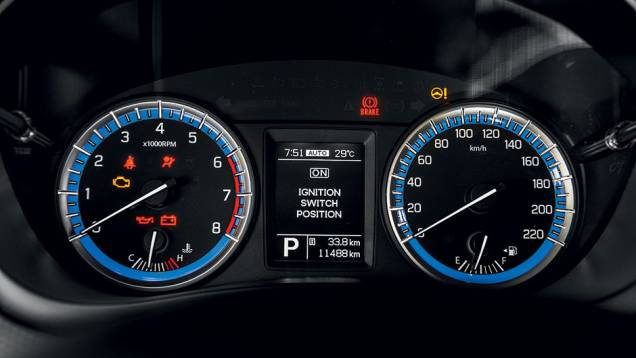 Central multimídia é de série | <a href="https://quatrorodas.abril.com.br/carros/testes/suzuki-s-cross-867220.shtml" target="_blank" rel="migration">Leia mais</a> Central multimídia é de série | <a href="https://quatrorodas.abril.com.br/carros/testes/suzuki-s-cross-867220.shtml" target="_blank" rel="migration">Leia mais</a>