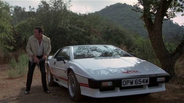 1981: ... que também pode ser visto alguns anos mais tarde, numa versão turbo, em "007 - Somente para seus olhos". | <a href="%20https://quatrorodas.abril.com.br/blogs/planeta-carro/2012/11/07/licenca-para-acelerar/" rel="migration">Leia mais</a> 1981: ... que também pode ser visto alguns anos mais tarde, numa versão turbo, em "007 - Somente para seus olhos". | <a href="%20https://quatrorodas.abril.com.br/blogs/planeta-carro/2012/11/07/licenca-para-acelerar/" rel="migration">Leia mais</a>