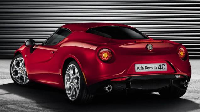 Alfa Romeo divulgou novas imagens e informações do 4C | <a href="https://quatrorodas.abril.com.br/saloes/genebra/2013/alfa-romeo-revela-mais-fotos-4c-734491.shtml" rel="migration">Leia mais</a>