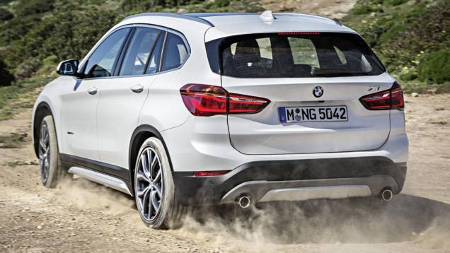 Mas, como opcional, existe a possibilidade de comprar o carro com tração integral | <a href="https://quatrorodas.abril.com.br/noticias/fabricantes/bmw-lanca-x1-2016-872821.shtml" rel="migration">Leia mais</a>