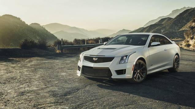 Carro é equipado com motor é V6 3.6 litros | <a href="/noticias/fabricantes/cadillac-lanca-ats-v-2016-cupe-seda-los-angeles-816154.shtml" rel="migration">Leia mais</a>