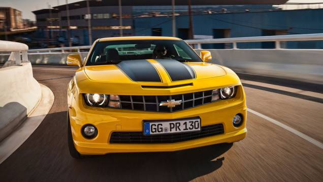 O motorista poderá optar entre a transmissão manual ou automática | <a href="https://quatrorodas.abril.com.br/noticias/chevrolet-camaro-chega-europa-305036_p.shtml" rel="migration">Leia mais</a> O motorista poderá optar entre a transmissão manual ou automática | <a href="https://quatrorodas.abril.com.br/noticias/chevrolet-camaro-chega-europa-305036_p.shtml" rel="migration">Leia mais</a>