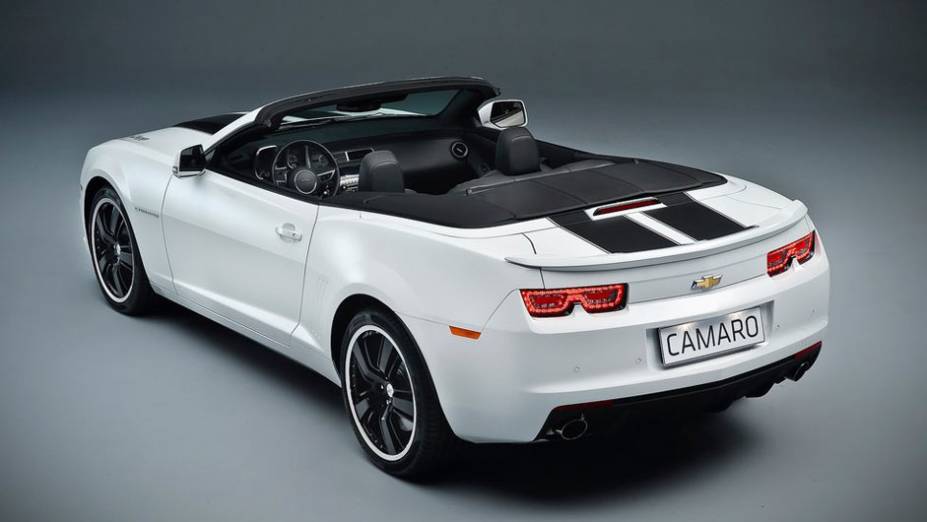 <a href="https://quatrorodas.abril.com.br/noticias/chevrolet-camaro-chega-europa-305036_p.shtml" rel="migration">Leia mais</a>