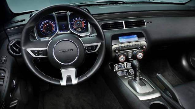 <a href="https://quatrorodas.abril.com.br/noticias/chevrolet-camaro-chega-europa-305036_p.shtml" rel="migration">Leia mais</a> <a href="https://quatrorodas.abril.com.br/noticias/chevrolet-camaro-chega-europa-305036_p.shtml" rel="migration">Leia mais</a>