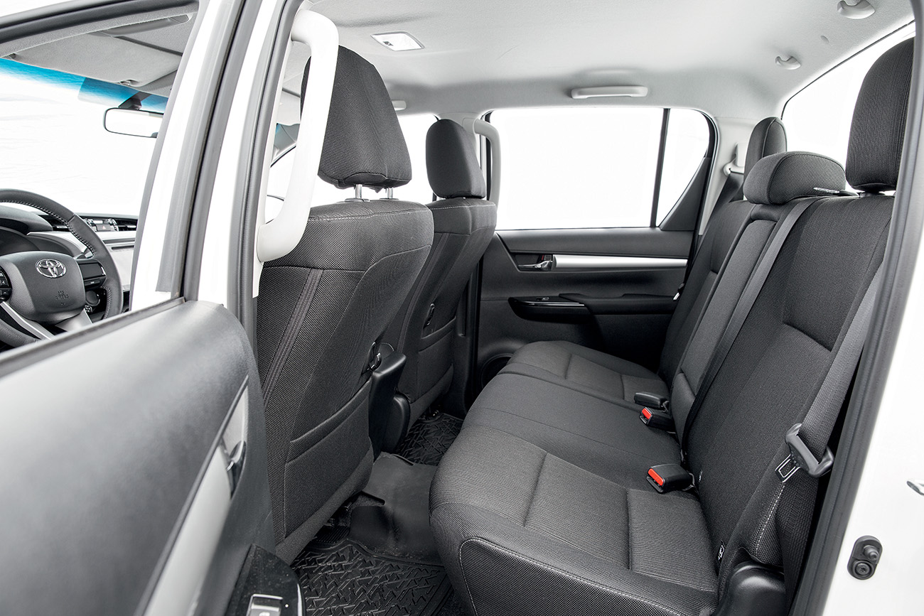 Toyota Hilux Para os passageiros de trás, Hilux é a que mais balança