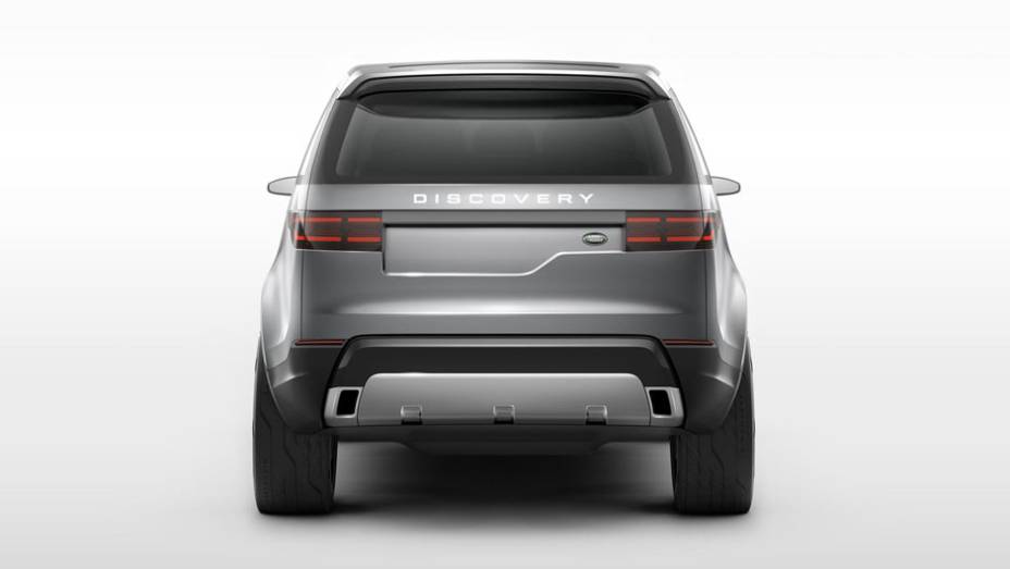 Traseira inspirada no Evoque tem mudanças profundas | <a href="https://quatrorodas.abril.com.br/noticias/fabricantes/land-rover-lanca-conceito-discovery-vision-779837.shtml" rel="migration">Leia mais</a>