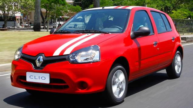 Renault Clio: consumo urbano (A): 9,5 km/l | consumo rodoviário (A): 10,7 km/l | urbano (G): 14,3 km/l | rodoviário (G): 15,8 km/l | <a href="%20https://quatrorodas.abril.com.br/noticias/fabricantes/inmetro-divulga-carros-mais-economicos-ou-beberroes-2" rel="migration"></a>