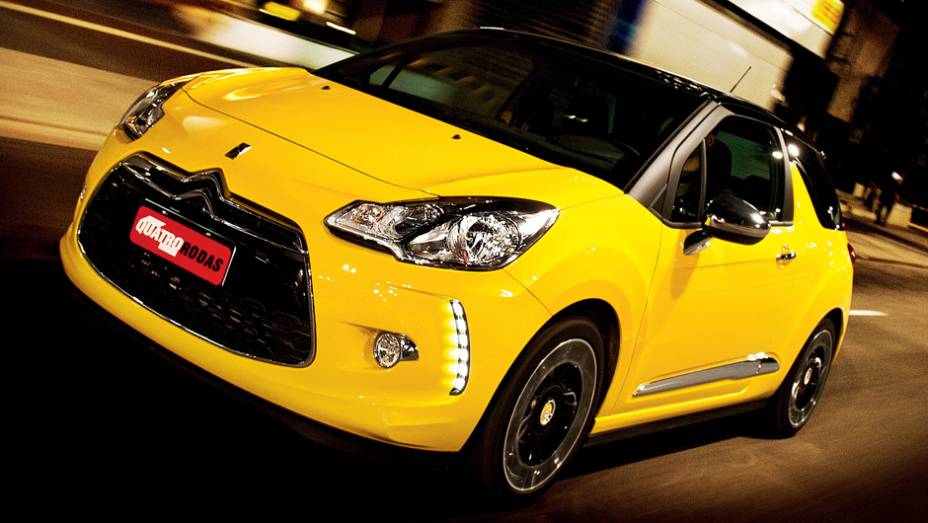 Citroën DS3 (gasolina): urbano 11,3 km/l | rodoviário 14,4 km/l | <a href="https://quatrorodas.abril.com.br/noticias/fabricantes/inmetro-divulga-carros-mais-economicos-ou-beberroes-2014-771045.shtml" rel="migration">Leia mais</a>