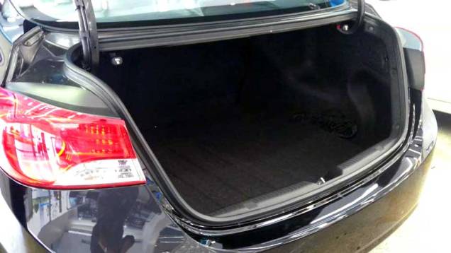 Hyundai Elantra | <a href="https://quatrorodas.abril.com.br/noticias/veloster-elantra-ja-estao-venda-concessionarias-hyundai-303518_p.shtml" rel="migration">Leia mais</a> Hyundai Elantra | <a href="https://quatrorodas.abril.com.br/noticias/veloster-elantra-ja-estao-venda-concessionarias-hyundai-303518_p.shtml" rel="migration">Leia mais</a>