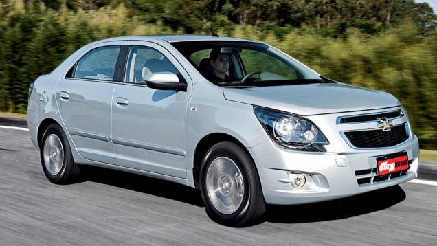 Chevrolet Cobalt: 4/5 | <a href="https://quatrorodas.abril.com.br/noticias/carros-mais-menos-resistentes-alagamentos-731244.shtml" rel="migration">Leia mais</a>