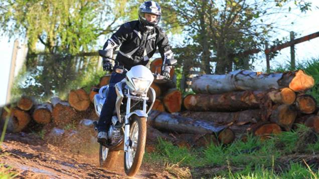 Preço sugerido é de 18.900 reais | <a href="https://quatrorodas.abril.com.br/moto/noticias/falcon-400-esta-volta-691979.shtml" target="_blank" rel="migration">Leia mais</a> Preço sugerido é de 18.900 reais | <a href="https://quatrorodas.abril.com.br/moto/noticias/falcon-400-esta-volta-691979.shtml" target="_blank" rel="migration">Leia mais</a>