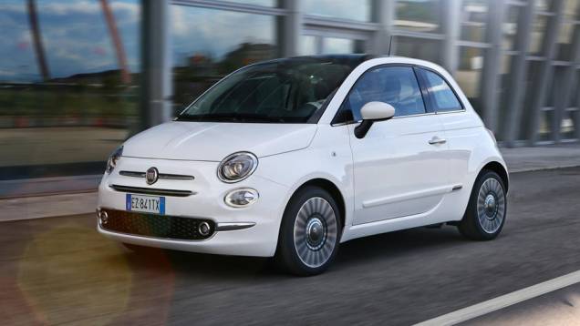 Fiat revelou novo 500 nesta sexta-feira | <a href="https://quatrorodas.abril.com.br/noticias/fabricantes/fiat-500-reestilizado-revelado-884160.shtml" target="_blank" rel="migration">Leia mais</a>