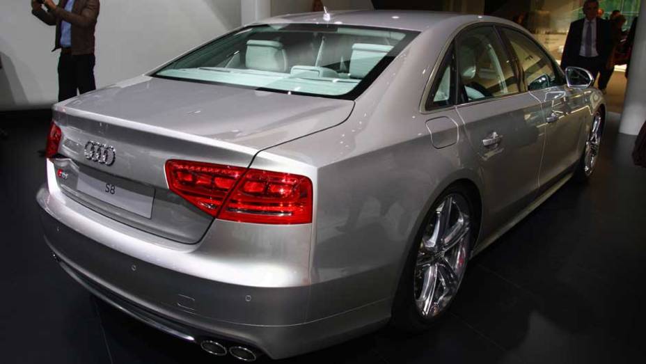 Audi S8