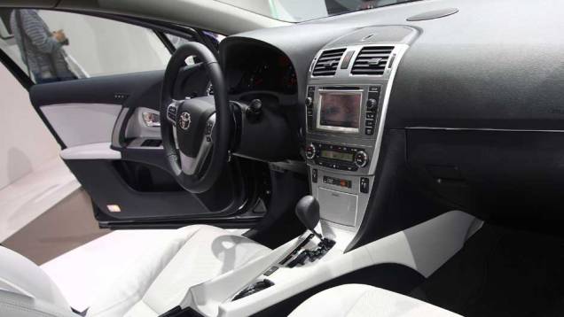 Toyota Avenis Toyota Avenis