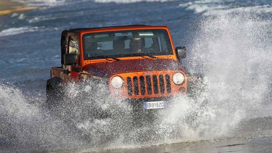 Opção de quatro marchas automática foi substituída pela de cinco marchas do Grand Cherokee