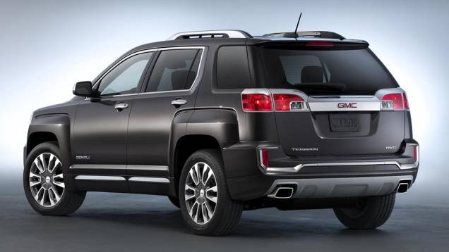 Luxo é presente e carro chegará ao mercado no outono dos Estados Unidos | <a href="https://quatrorodas.abril.com.br/noticias/saloes/new-york-2015/gmc-revela-terrain-2016-reestilizada-852111.shtml" target="_blank" rel="migration">Leia mais</a> Luxo é presente e carro chegará ao mercado no outono dos Estados Unidos | <a href="https://quatrorodas.abril.com.br/noticias/saloes/new-york-2015/gmc-revela-terrain-2016-reestilizada-852111.shtml" target="_blank" rel="migration">Leia mais</a>