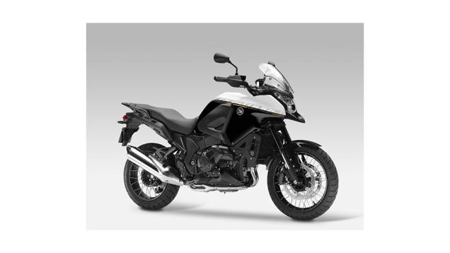 Honda VFR1200X Crosstourer | <a href="https://quatrorodas.abril.com.br/moto/noticias/confira-novidades-salao-milao-2014-812658.shtml" rel="migration">Leia mais</a>