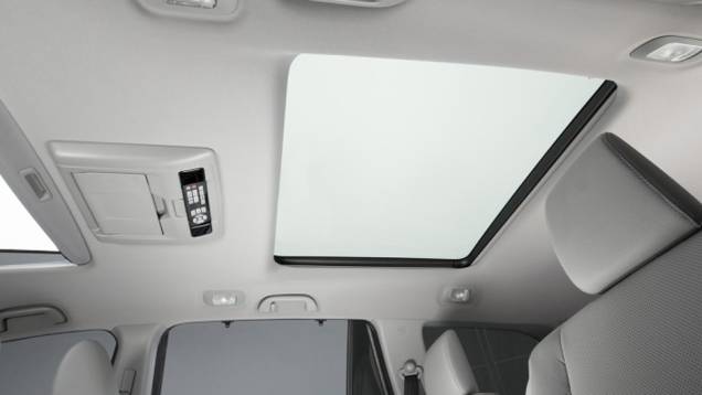 Modelo vem equipado com teto solar duplo | <a href="https://quatrorodas.abril.com.br/noticias/fabricantes/honda-divulga-imagens-pilot-2016-835540.shtml" rel="migration">Leia mais</a> Modelo vem equipado com teto solar duplo | <a href="https://quatrorodas.abril.com.br/noticias/fabricantes/honda-divulga-imagens-pilot-2016-835540.shtml" rel="migration">Leia mais</a>