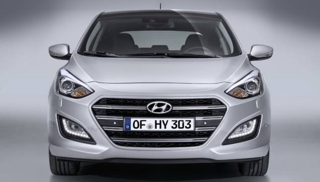 Mudança na dianteira deixou o i30 com uma aparência ainda mais esportiva | <a href="https://quatrorodas.abril.com.br/noticias/fabricantes/hyundai-revela-facelift-i30-820005.shtml" rel="migration">Leia mais</a>